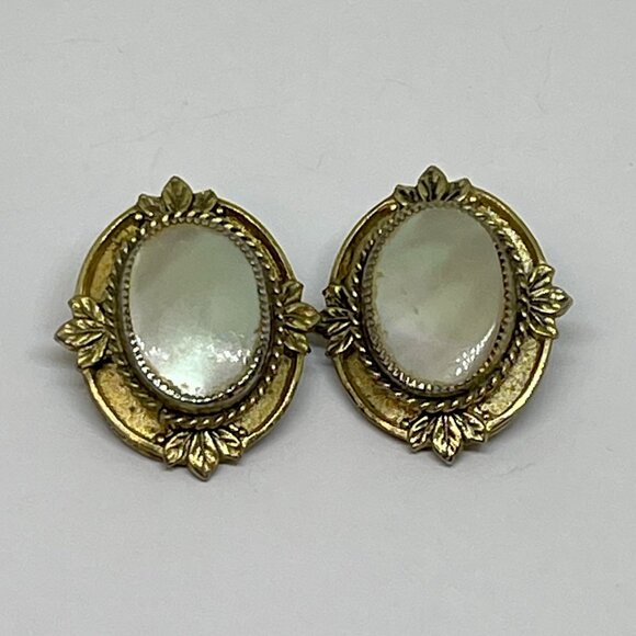 Vintage Whiting & Davis Gold Tone and Mother of Pearl Clip-on Earrings Gift - Picture 1 of 14